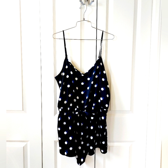 Black Polka Dot Romper size XL Victoria's Secret Blue and White Dots‎ Boudoir - Picture 1 of 7